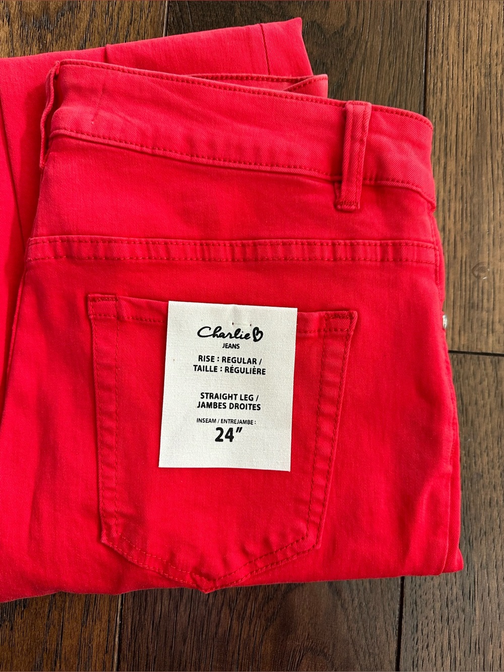 Charlie B Women’s Straight Leg Cropped Pants in Bright Red- size 6